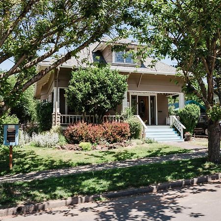 Southeast Portland Comfy & Eclectic Craftsman Home Dış mekan fotoğraf